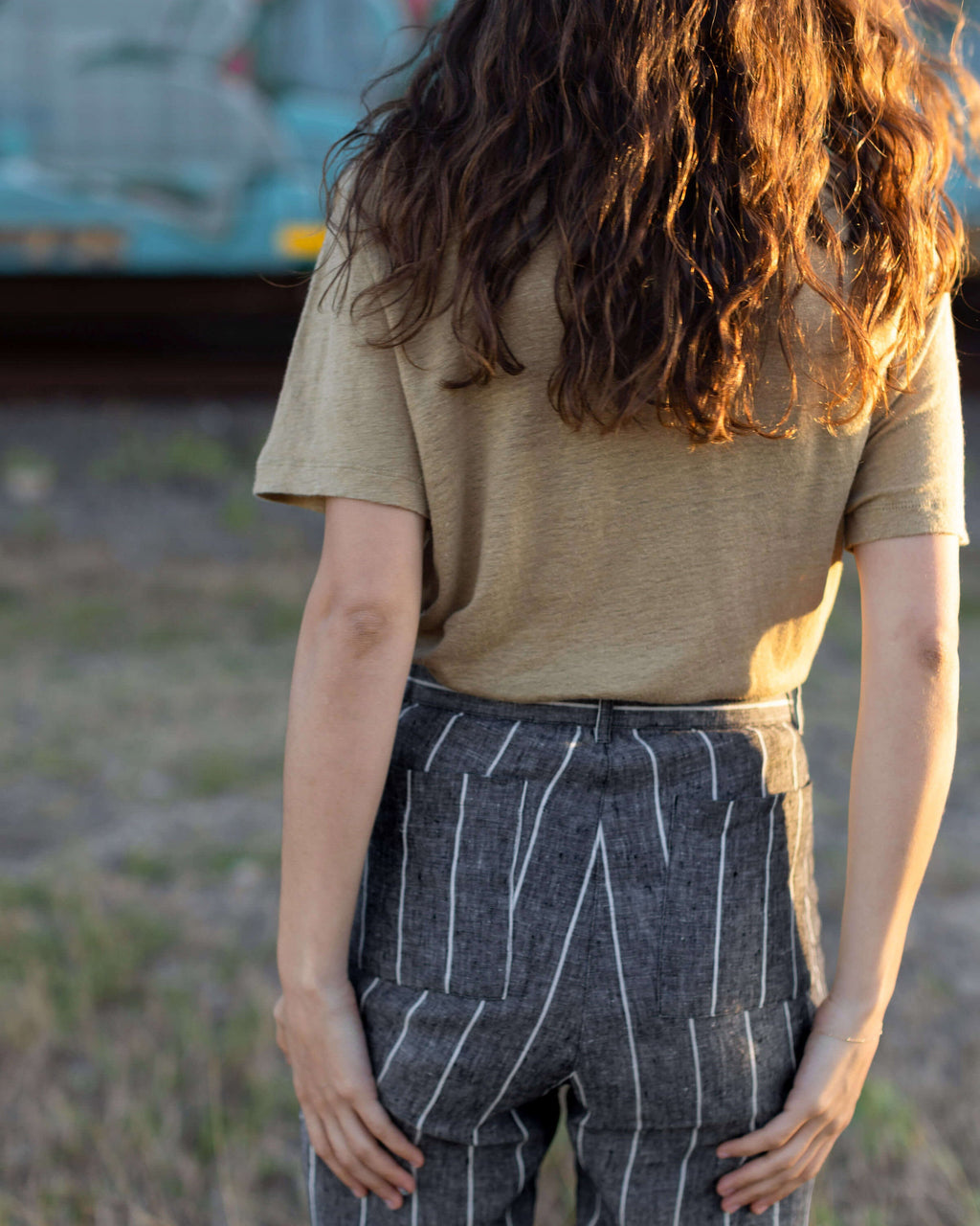 Women's Sun Tee / Gold 4